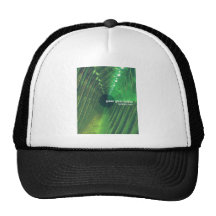 Botellas de cristal verdes gorras de camionero