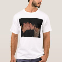 Boys kissing. t-shirts