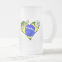 Brazil loves soccer - Brasil ama o futebol Mugs