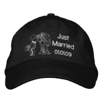 Bride and Groom Kiss - Just Married embroidered hats