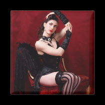 Burlesque - Magnet