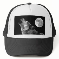 BW Wolf Howling at Moon Mesh Hat