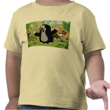 camiseta del dibujo animado del niño