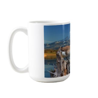 CANADA GOOSE ON THE LAKE mug