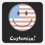 Cara patriótica del smiley de la bandera de los E. Calcomanias Cuadradas