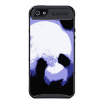 Caso del iPhone 5 del cargo de Skinit de la panda