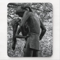 Central Park Autumn: Romeo & Juliet Statue 01 B&W Mouse Pad