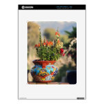 Cerámica colorida con las flores [aún vida] iPad calcomanías