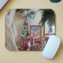 Chrismas Mantel Display! mousepads