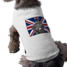 Churchill que presenta con un arma de Tommy Camisetas Mascota