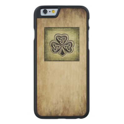 Classy grundge Irish lucky shamrock Carved® Maple iPhone 6 Slim Case