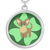 Collar verde afortunado del perro de perrito del t