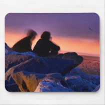Couple on the rocks mousepads