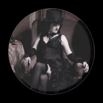 Courtesan - Magnet (Customize)