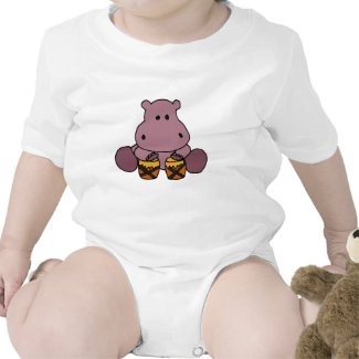 CQ- Awesome Hippo Playing Bongo Drums
