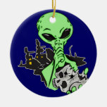 Cráneo extranjero y humano ornamento para arbol de navidad