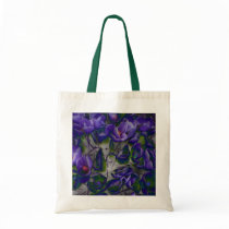 Crocus Tote bags