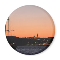 Cruising Magnet