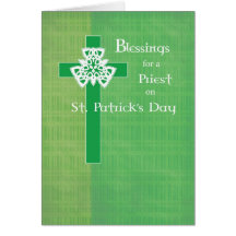 Cruz del día de St Patrick del sacerdote Felicitación