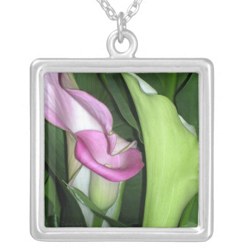 Curvy Calla Pendant