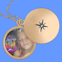 Custom Round Metal Locket Polished Gold Finish necklaces