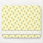 Cute Giraffe Pattern on Yellow. Mouse Pad