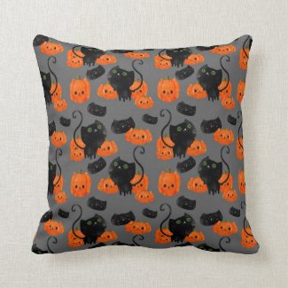 Cute Halloween cat with pumpkins Pillow