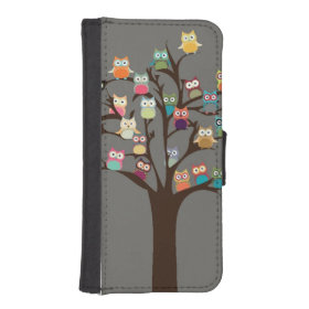 Cute Owl On Tree | Background iPhone 5 Wallets