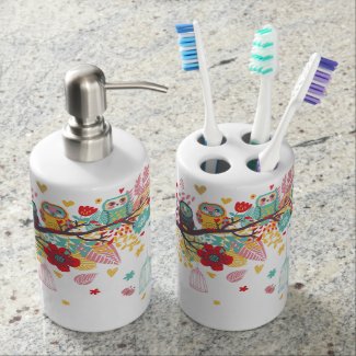 Cute Owls colourful floral hearts background Bathroom Set