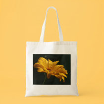 daisy with raindrops bags