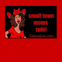 dakotajoan small town moms rule II t-shirts
