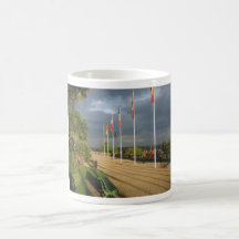 DES Pyrénées del bulevar Tazas De Café