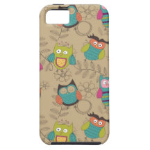 Doodled owls on beige background iPhone 5 case