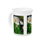 Dos amapolas blancas jarra para bebida