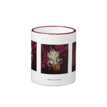 DOUBLE DRAGON AMBER PENDANT ON BURGUNDY RED VELVET MUG