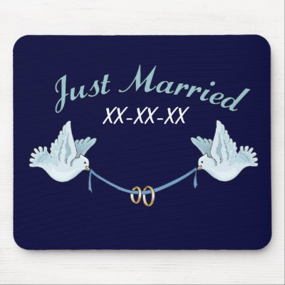 Doves Just Married Mousepads