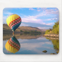 Dubble RAINBOW.  Hotair balloon on the snake river Mousepads