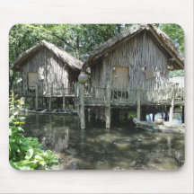 Dwelling in the rain forest mouse pad