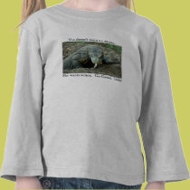 El dragón de Komodo toma la camiseta de la acción playeras
