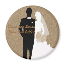 Elegant Gold Bride and Groom Wedding Magnet