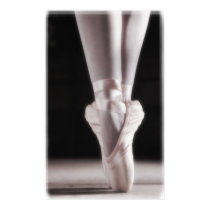 En Pointe posters