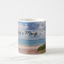 Escena de la playa de la taza de Liz