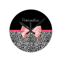 Estampado leopardo de moda y cinta rosada con nomb relojes