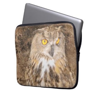 Eurasian Eagle Owl Grunge Laptop Computer Sleeves