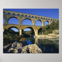 Europe, France, Pont du Gard. Pont du Gard,