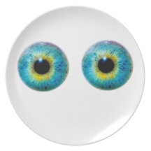 Eyes like saucers Plate