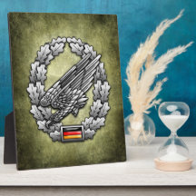 Fallschirmjägertruppe Barettabzeichen Display Plaque