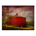Farm - Barn - Red round barn Postcard