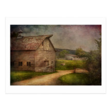 Farm - Barn - The old gray barn Postcard