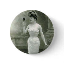 Fashionable 1900 button